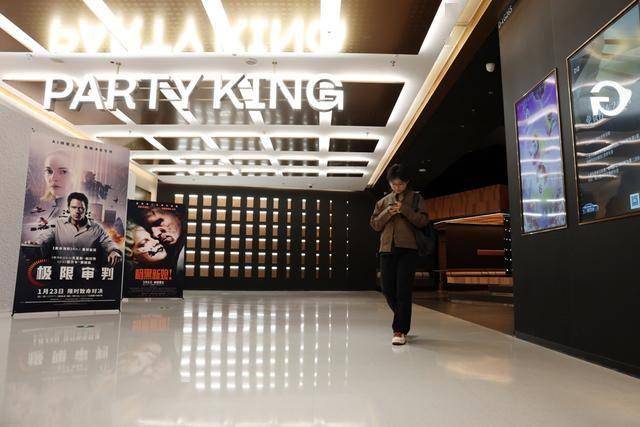 上海首家AI机器人“入职”的电影院来了你会去体验吗?(图2) 上海首家AI机器人“入职”的电影院来了你会去体验吗?(图2)