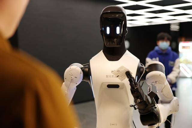 上海首家AI机器人“入职”的电影院来了你会去体验吗?(图6) 上海首家AI机器人“入职”的电影院来了你会去体验吗?(图6)